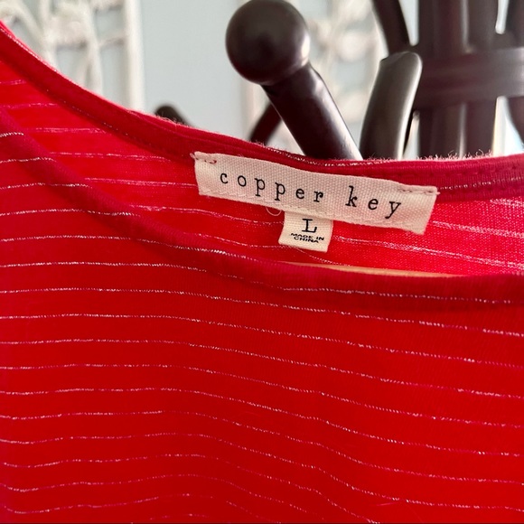 🦋 5/$25 BUNDLE • Copper Key Red Cold Shoulder Girls Top with Silver Strands - Picture 3 of 7